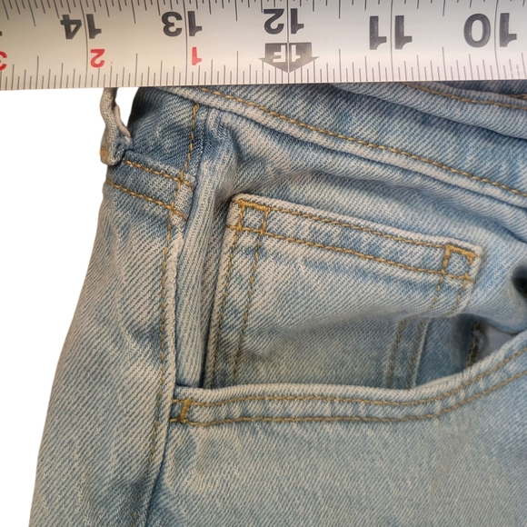 Universal Thread Light Blue Flare Jeans Sz 6 - Picture 4 of 8